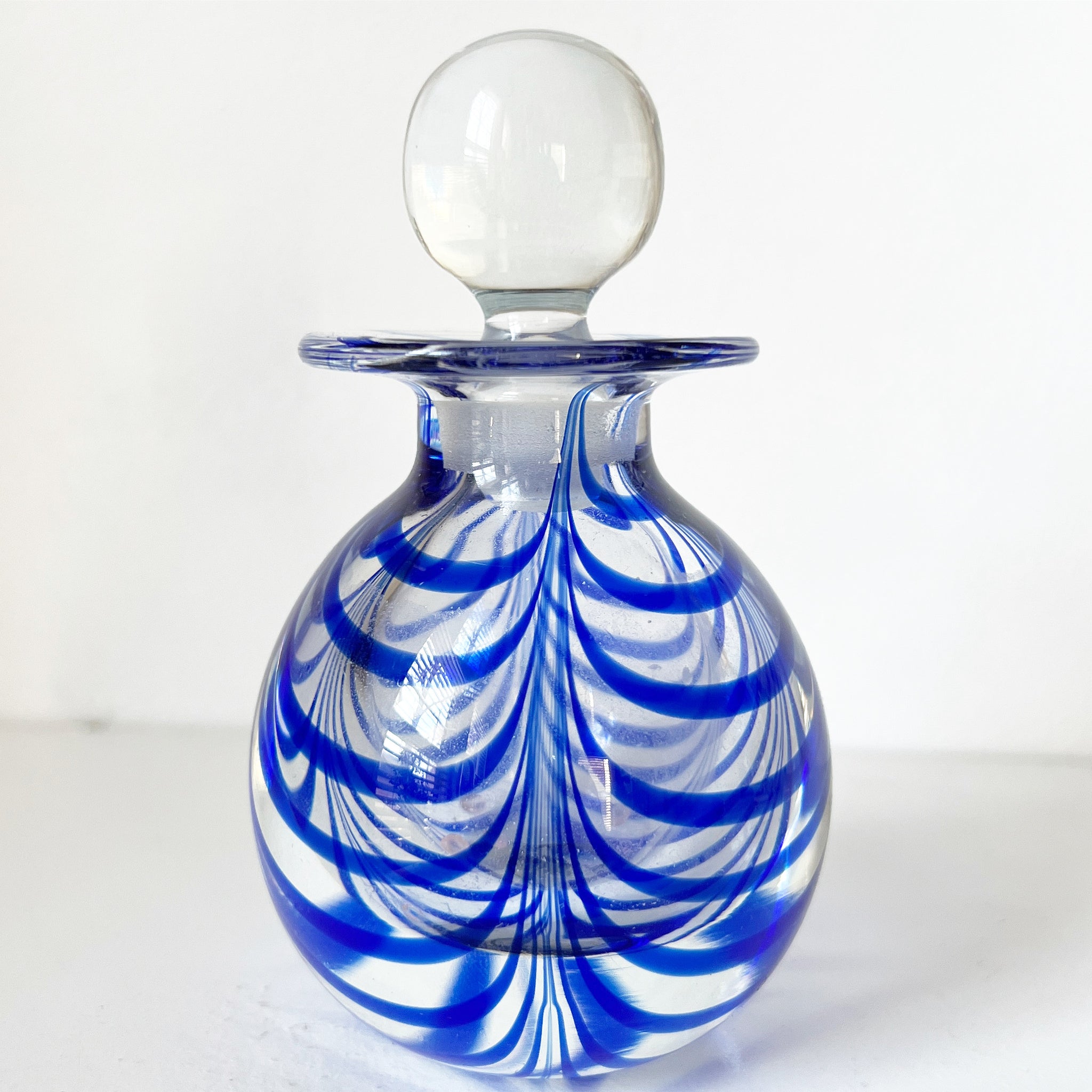 LAN glass work perfume bottle vase 花瓶 LAN glass work perfume bottle vase 花瓶 LAN glass work