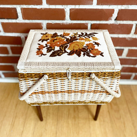 Singer Footed Sewing Basket – What These Old Things NS